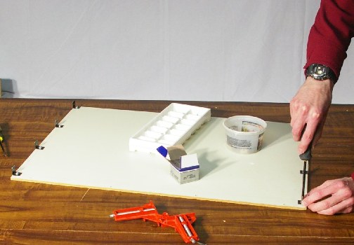 Assembling the art-cart