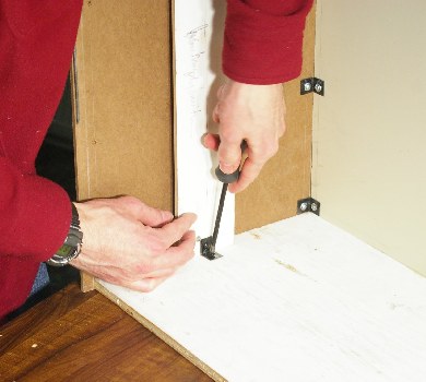 Assembling the art-cart