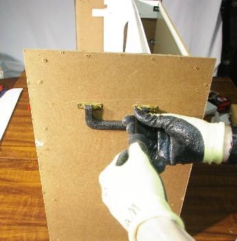 Assembling the art-cart